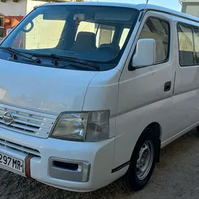 Nissan Urvan 2001