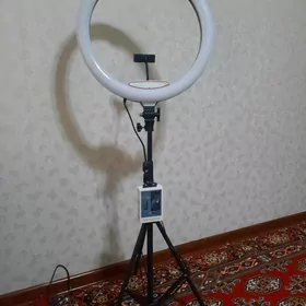 Tiktok kran stoyka we Mikrafon