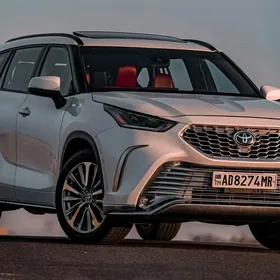 Toyota Highlander 2021