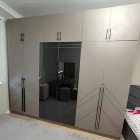 spalnyy shkaf komot satlyk