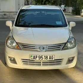 Nissan Versa 2010