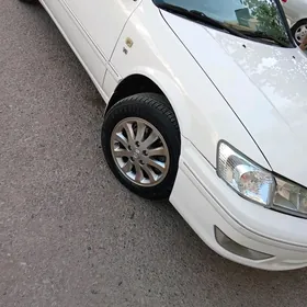 Toyota Camry 2001