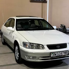 Toyota Camry 2000