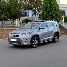 Toyota Highlander 2018