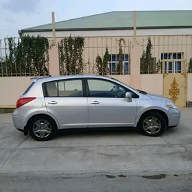 Nissan Versa 2010