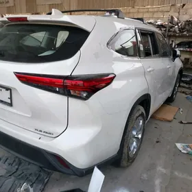 Toyota Highlander 2020