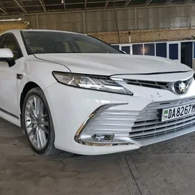 Toyota Camry 2023