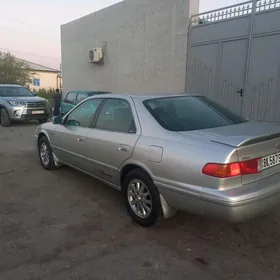 Toyota Camry 2000