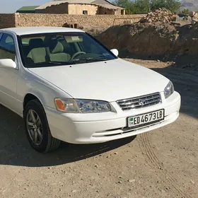 Toyota Camry 2000