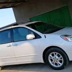 Toyota Sienna 2004