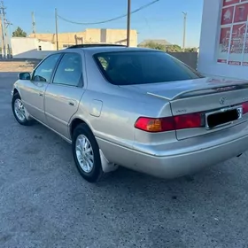 Toyota Camry 2000