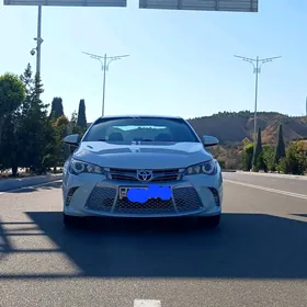 Toyota Camry 2016