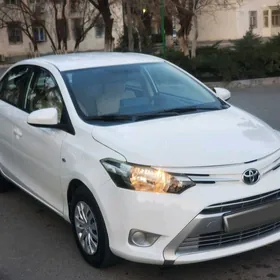 Toyota Yaris 2014