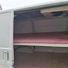 Toyota Hiace 2002
