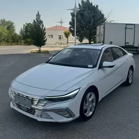 Hyundai Elantra 2025