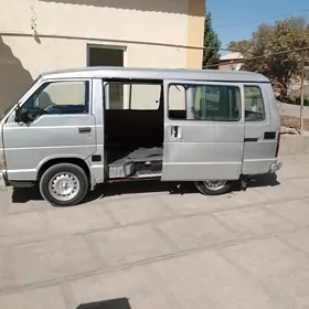 Toyota Hiace 1987