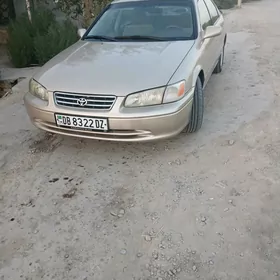 Toyota Camry 2000