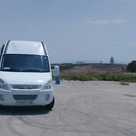 Ýükleriňi Iveco Dailyda  daşa