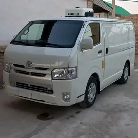 Toyota Hiace 2007