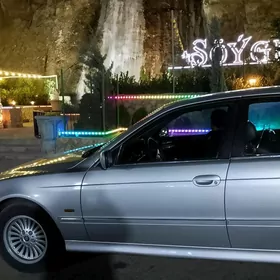 BMW E39 2000