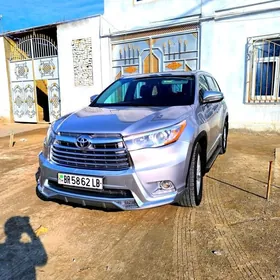 Toyota Highlander 2016