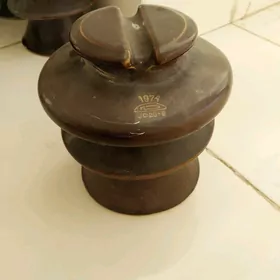 Izoliýator