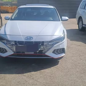 Hyundai Elantra 2021