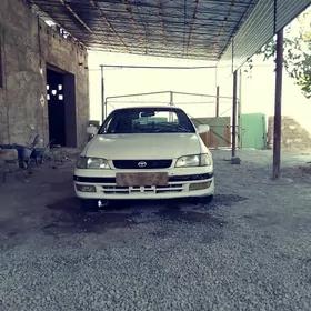 Toyota Corona 1995