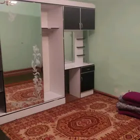 wokzalyň yanynda ucastka Jay