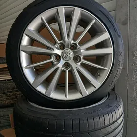225/45/17