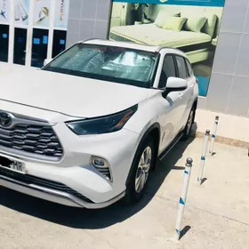 Toyota Highlander 2023