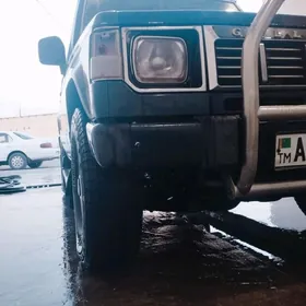 Mitsubishi Pajero 1997