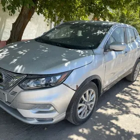 Nissan Rogue 2021