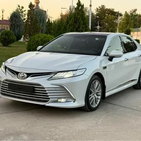 Toyota Camry 2024