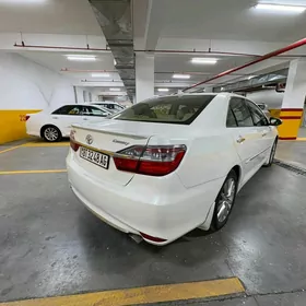 Toyota Camry 2015