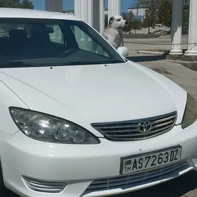 Toyota Camry 2004