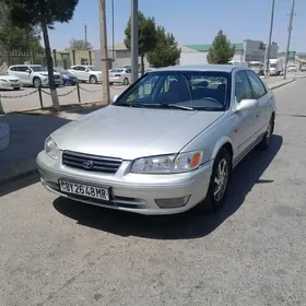 Toyota Camry 1999