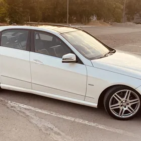 Mercedes-Benz E-Class 2013