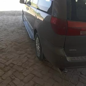 Toyota Sienna 2004
