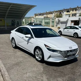 Hyundai Elantra 2022