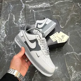 NIKE AIR FORCE ONE LOW DARKGR
