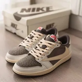 NIKE TRAVIS SCOTT MOCHA LUX