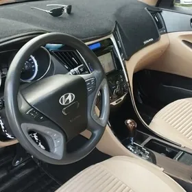 Hyundai Sonata 2011