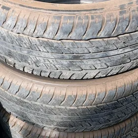 275 60 20 DUNLOP