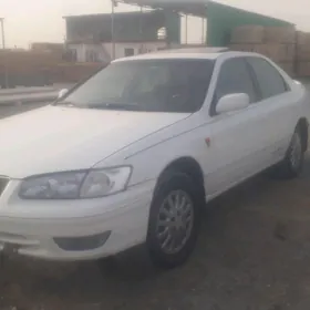 Toyota Camry 2000