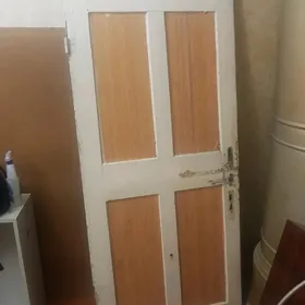 Деревянная дверь бу