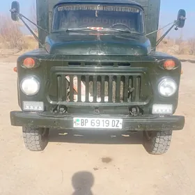 Gaz 53 1990
