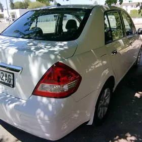 Nissan Versa 2010
