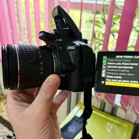 NIKON D5600