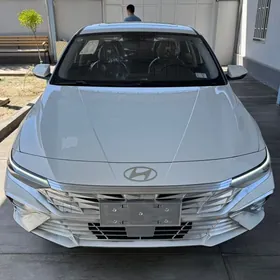 Hyundai Elantra 2025